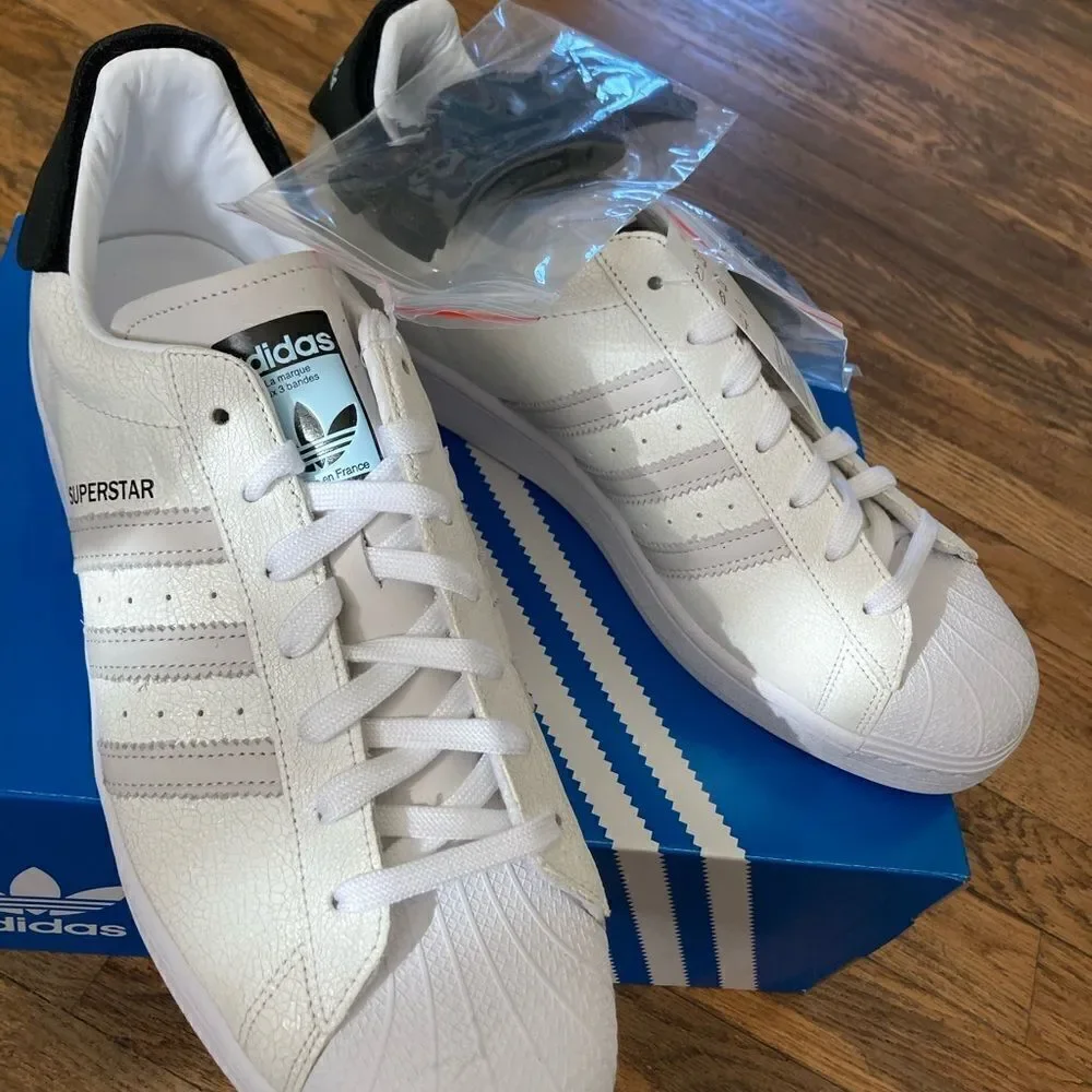 Adidas Originals Superstar City/JetSetter